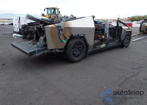 2024 Tesla Cybertruck All-Wheel Drive из США, поврежденный, VIN 7G2CEHED8RA011149